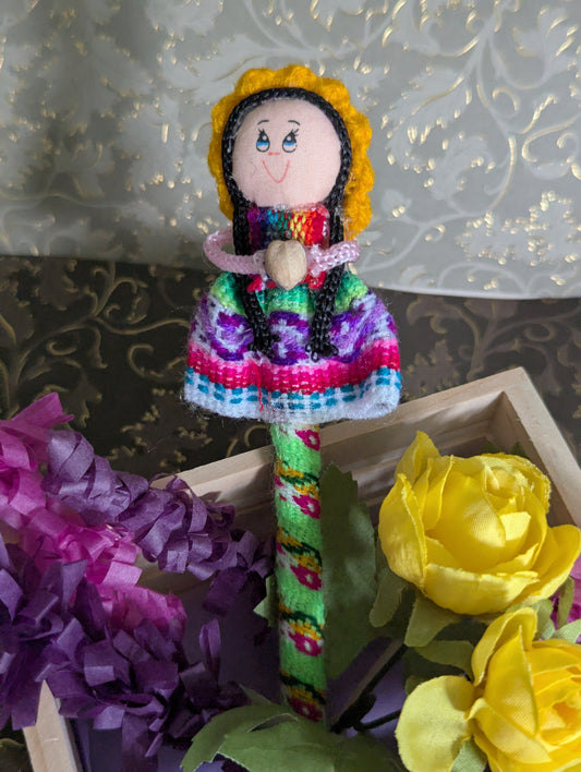 Doll Pen - Holding a nut - Made in Peru