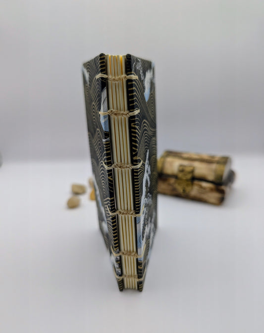 Waves on black background with a gold-accented - Mini Sketchbook - French Stitch