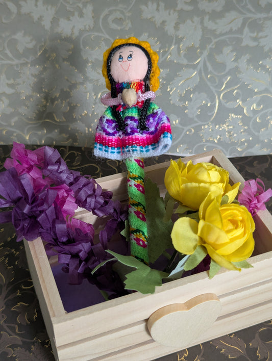 Doll Pen - Holding a nut - Made in Peru