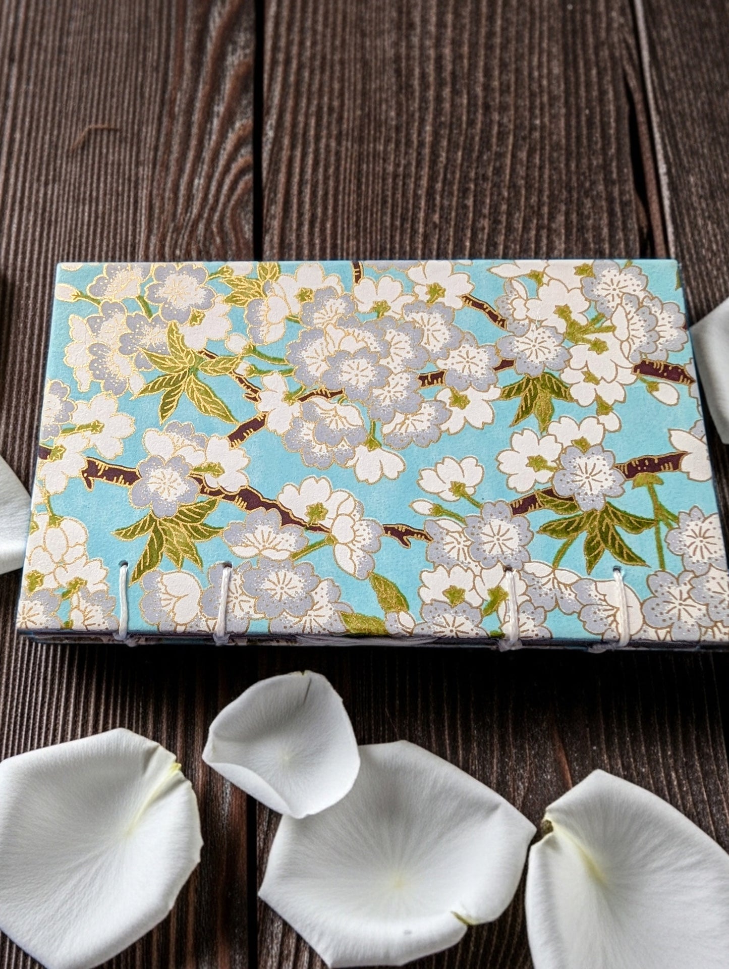 Gray and White Blossoms on turquoise background - Mini Sketchbook - French Stitch