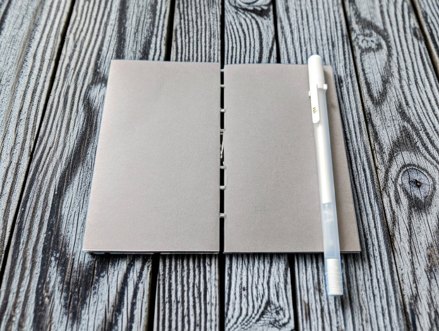 Gray and White Blossoms on turquoise background - Mini Sketchbook - French Stitch