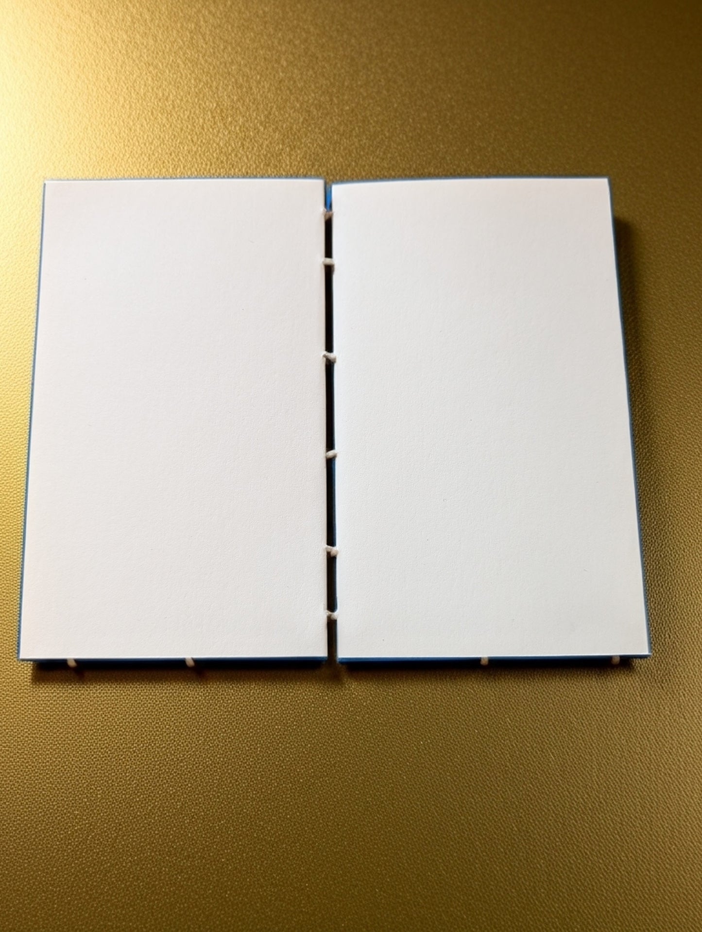 Gold polka dots on black background - Mini Sketchbook - French Stitch