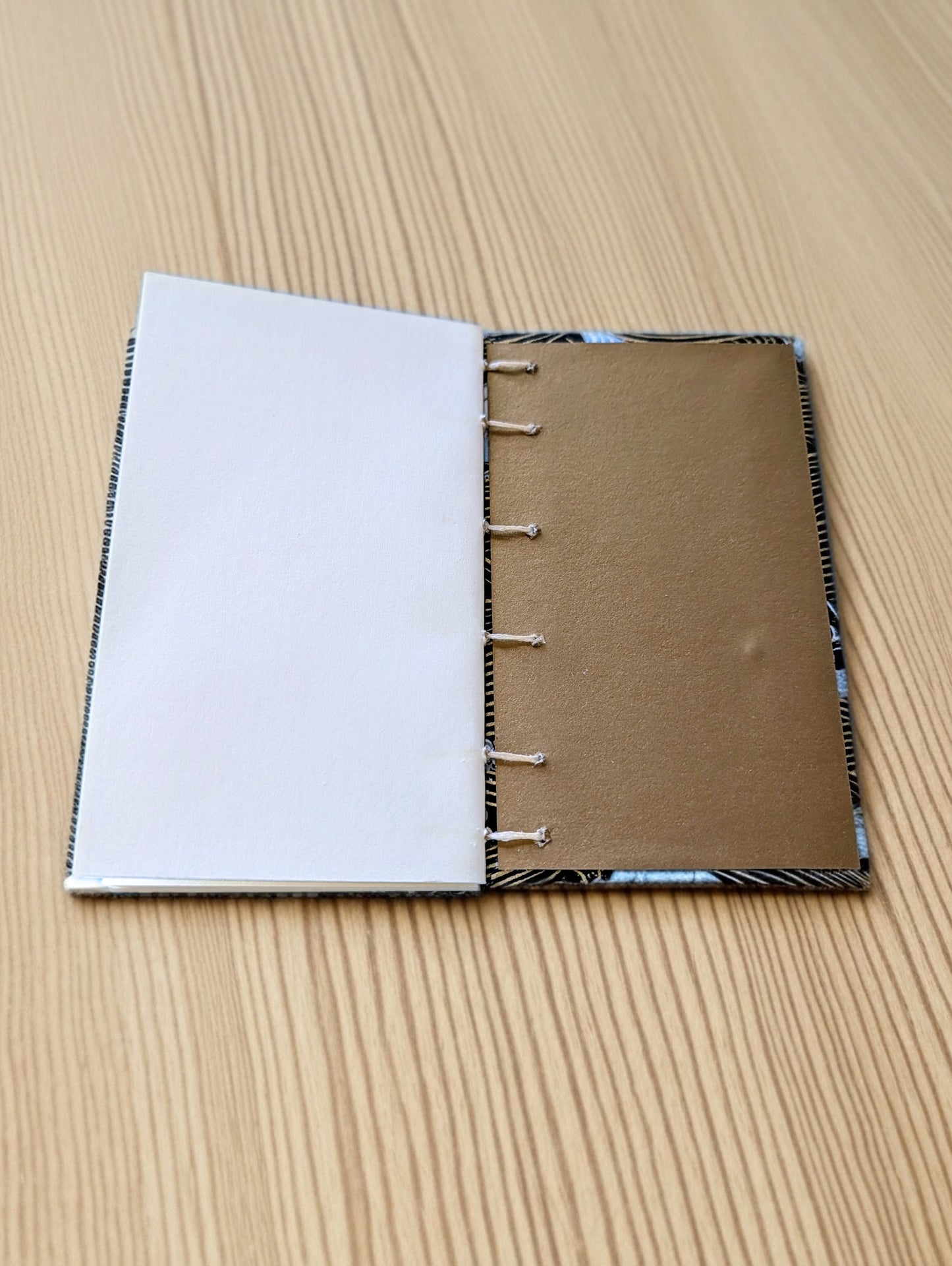 Waves on black background and a gold-accented - Mini Sketchbook - French Stitch