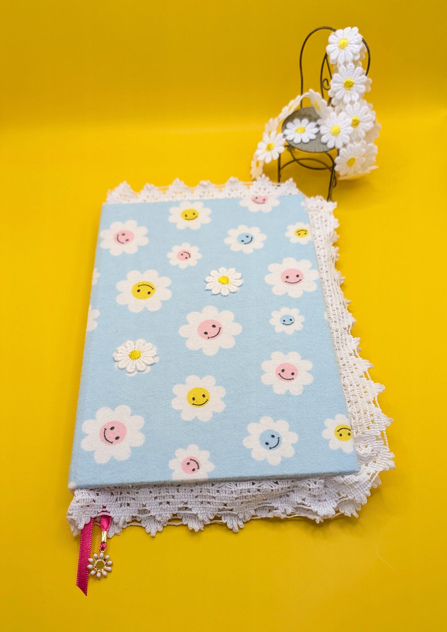 Happy Daisies on Turquoise Background With Two Daisies Patches on the Front - Fabric and Lace Journal