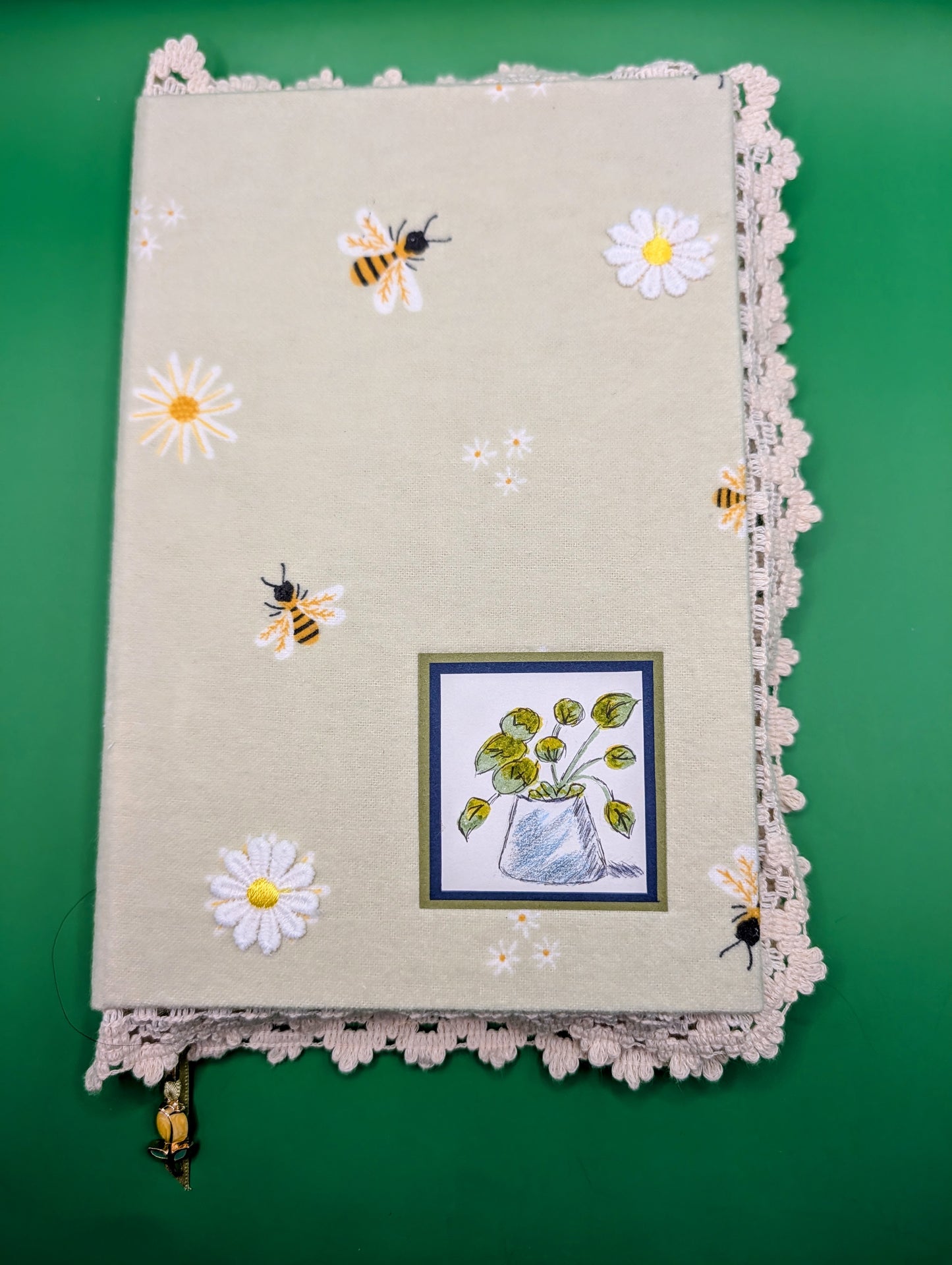 Bees and Daisies on Sage Background - Fabric and Lace Journal