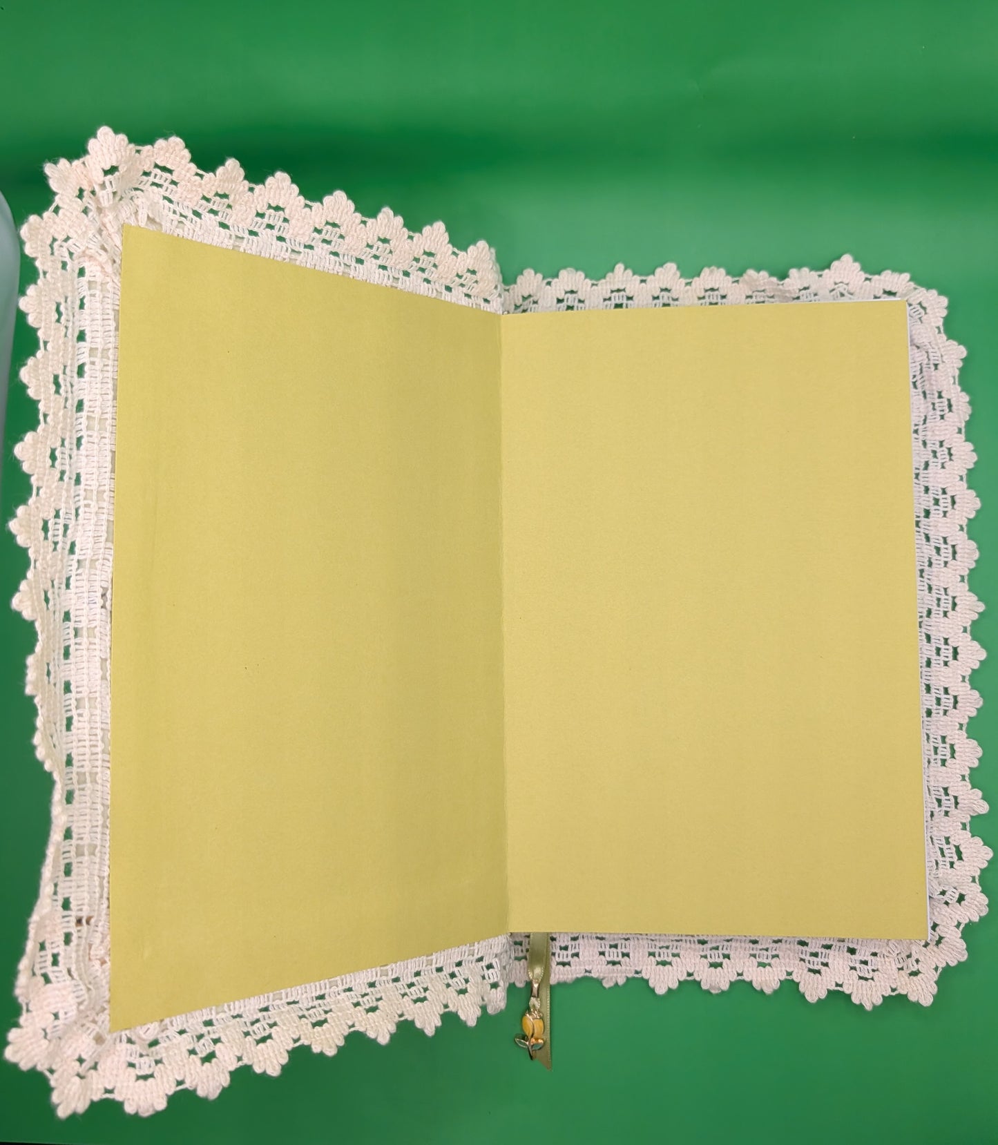 Bees and Daisies on Sage Background - Fabric and Lace Journal